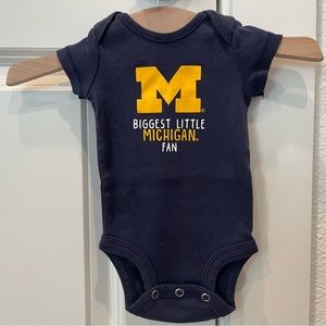 🏈 Go Blue! Newborn Michigan Game Day onesie in EUC 🏈